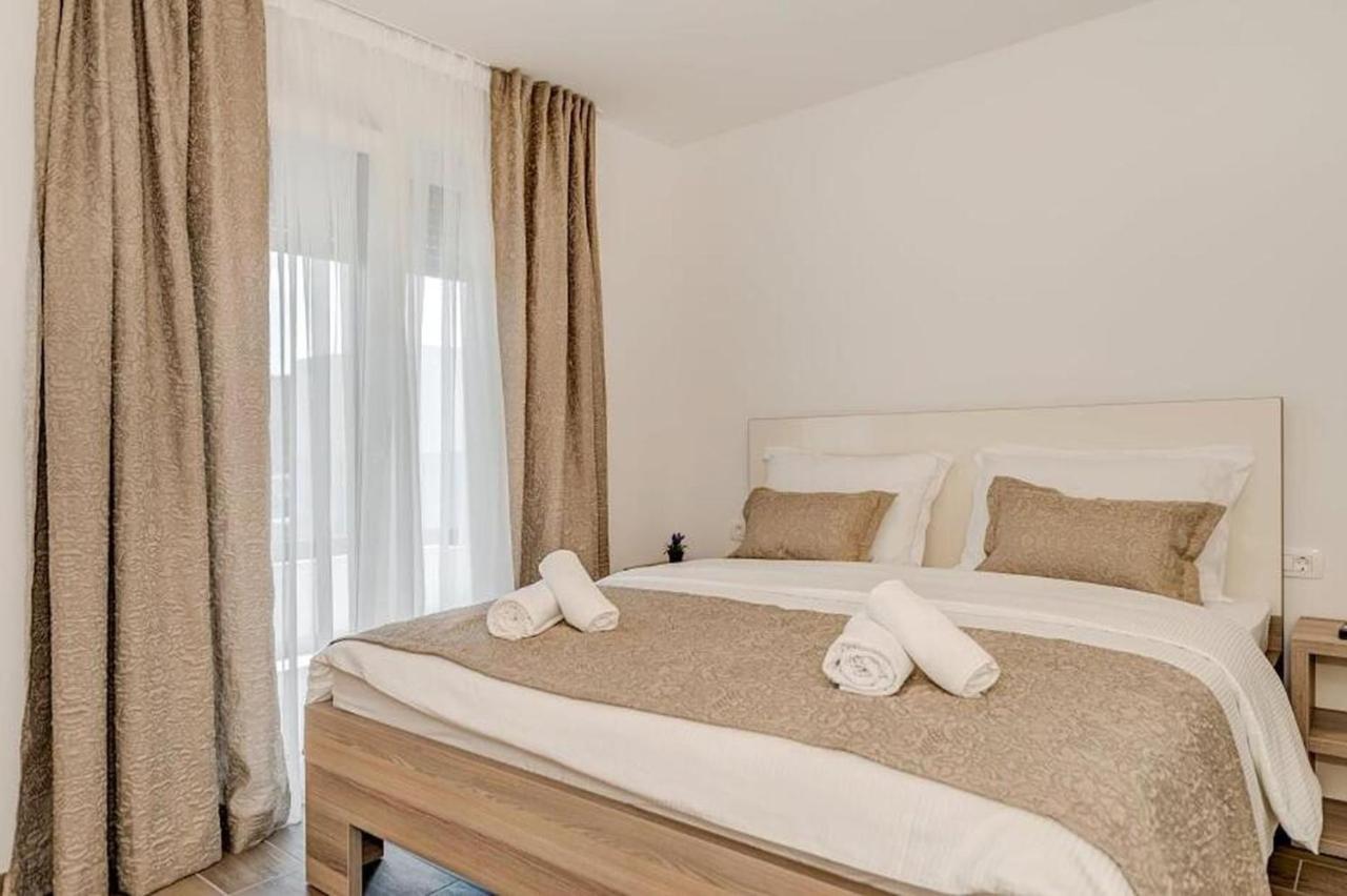 Villa Ivo Promajna Bagian luar foto